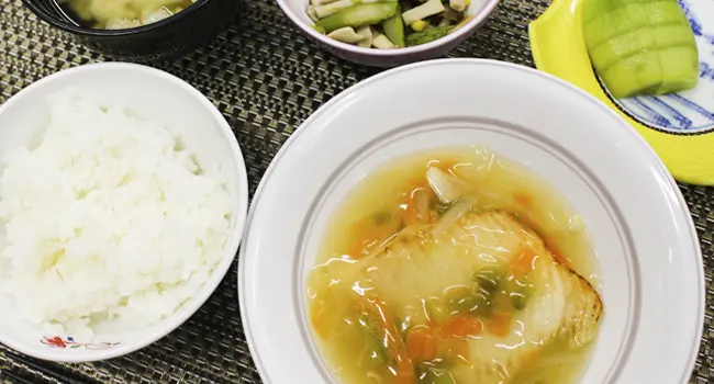 カレイの洋風野菜あんかけ