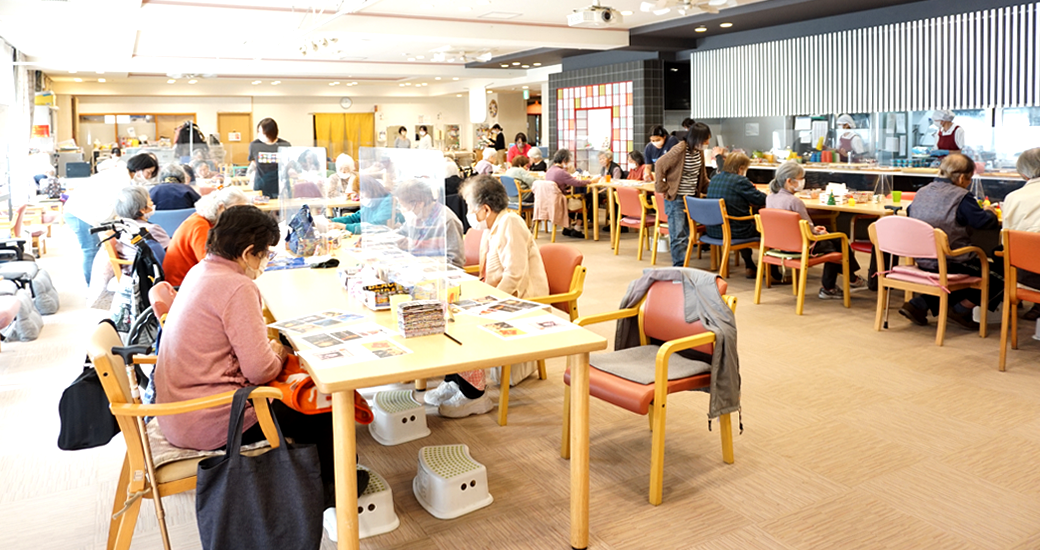 デイサービスセンターふるさとの室内全景